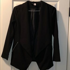 Black blaze with zip pockets
